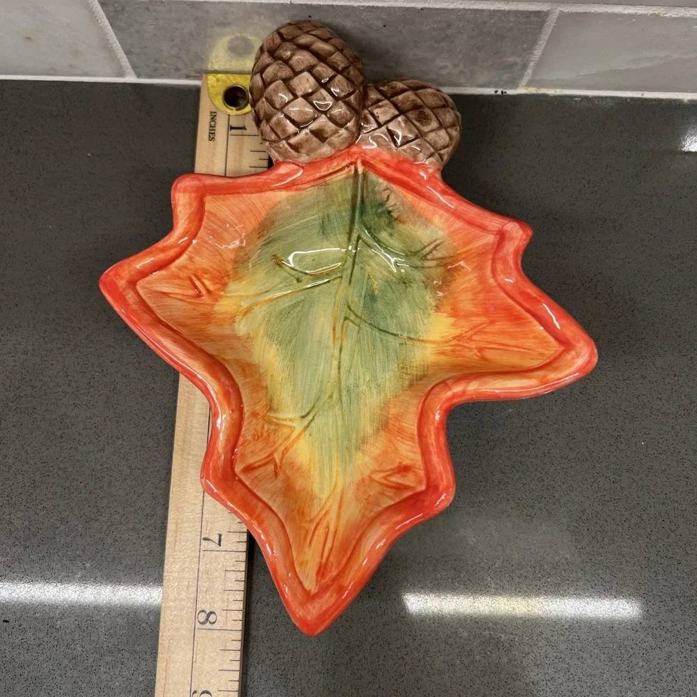 Hand Painted Leaf Dish WCL Pottery Vintage 8x6x2 Inches Beautiful